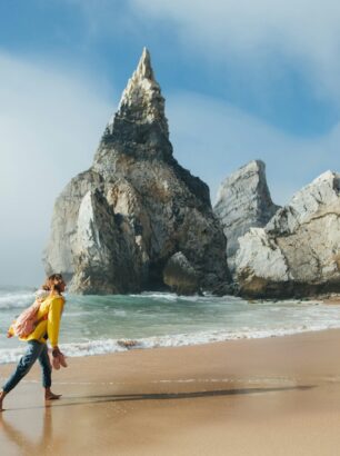 © Sasha Samusevych, Praia da Ursa, Portugal - via_Unsplash